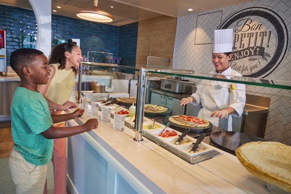 RCI Icon of the Seas AquaDome Market Creme De La Creme - A.Hendel 1.jpg.jpg